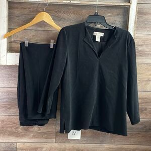 DON CASTER Vintage 2 pc Velvelty Suedelike Pantsuit Black Size 8 Petite